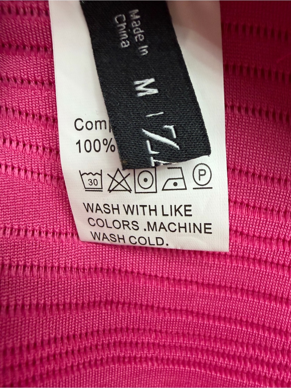 Hot Pink Fuchsia Pleated Button Down Blouse Long Sleeve Size M - Picture 3 of 4